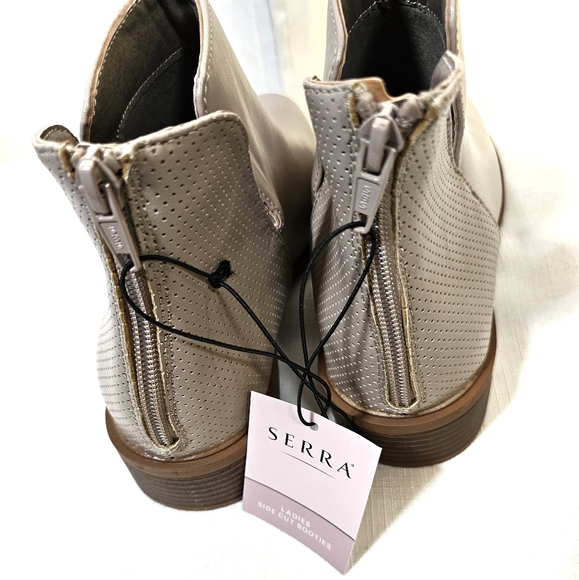 SERRA sz 9 Side Cut Bootie - Picture 5 of 8
